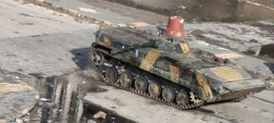 Tanques-del-ejercito-sirio-abandonan-Homs