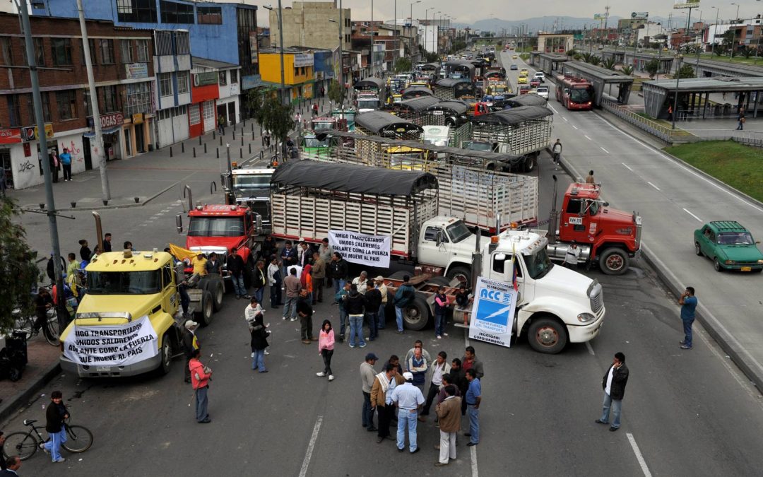 Paro de camioneros colombianos se extiende a varias ciudades
