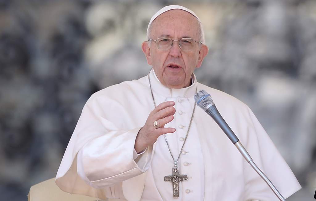 Papa Francisco llama a preservar el medioambiente