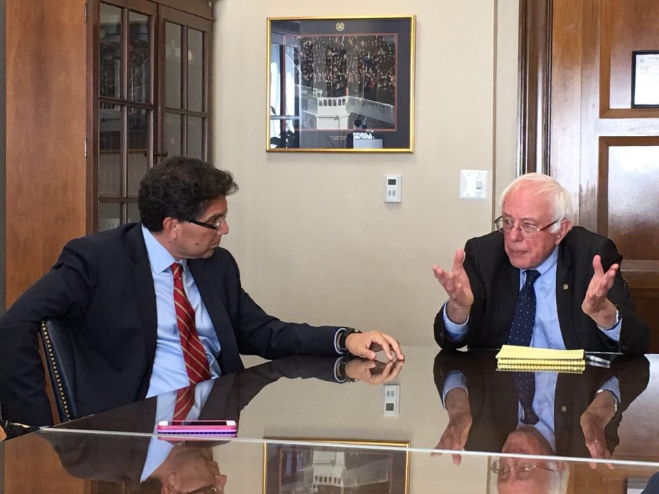 Armando Ríos Piter con Bernie Sanders