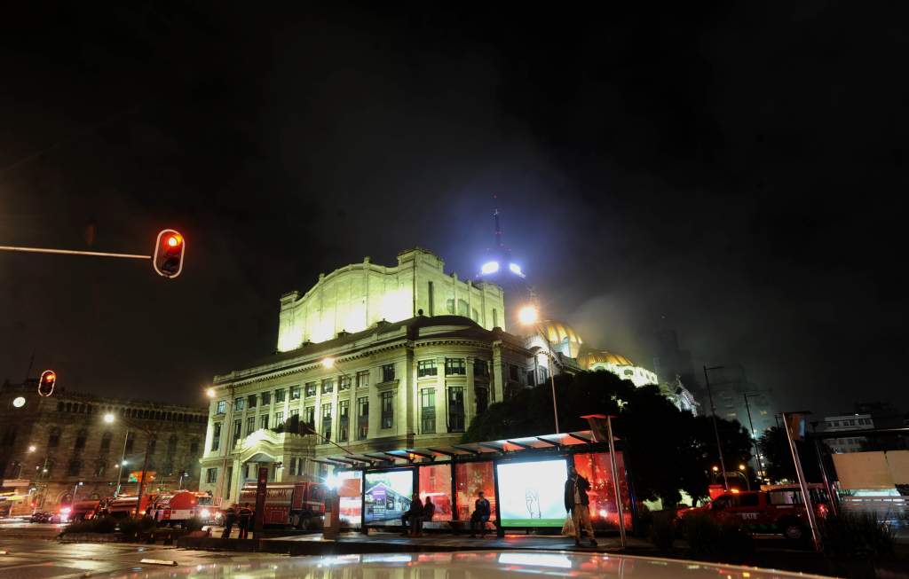 incendio en el Palacio de Bellas Artes