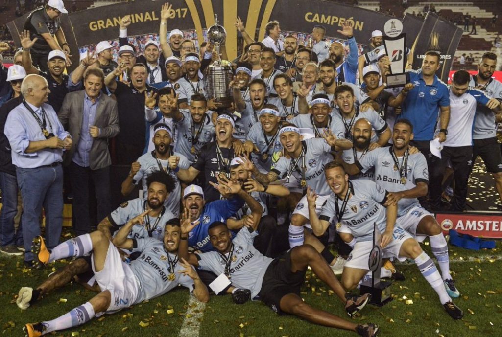 Gremio De Porto Alegre Tricampeón De La Libertadores 8975