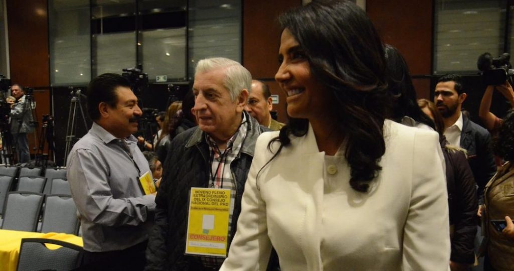 Alejandra Barrales deja dirigencia del PRD