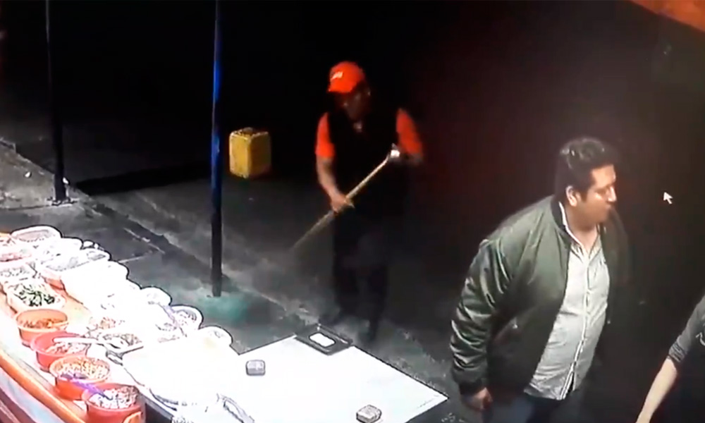 Disparan a vendedor de molotes en Puebla