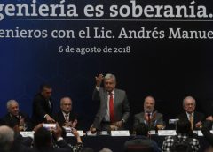 ingenieros reciben a López Obrador