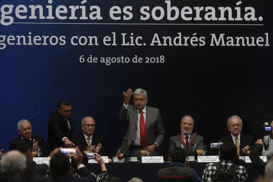 ingenieros reciben a López Obrador