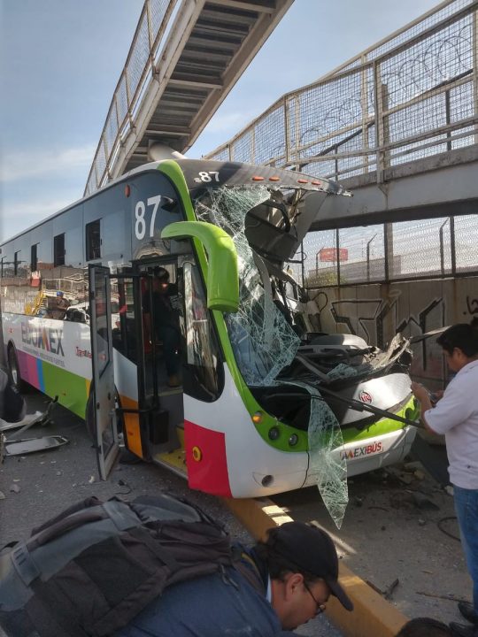 Choque de mexibús en Ecatepec