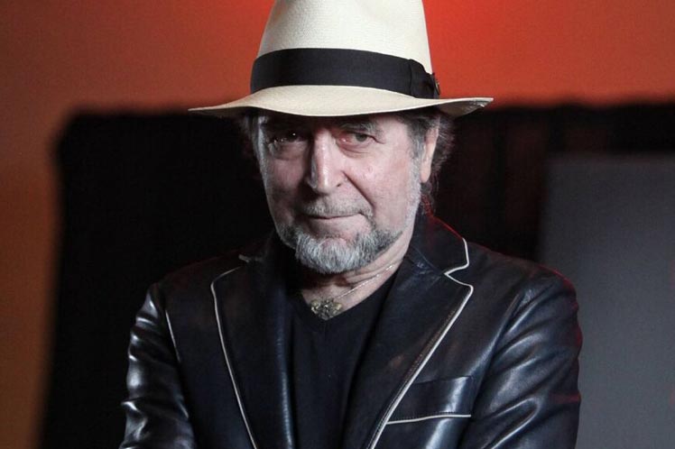 Evoluciona Cantautor Español Joaquín Sabina Tras Operación