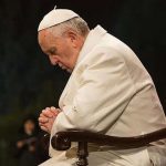 Papa Francisco es internado en Roma