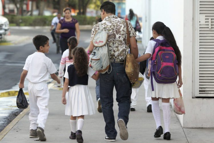 Ecuador Autoriza Regreso Progresivo A Clases Presenciales En 2021 0896