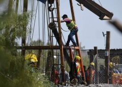 Equipo de rescate trabaja las 24 horas para salvar a mineros: Gobierno de Coahuila