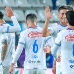 Se mantiene Cruz Azul de líder al vencer a Pachuca