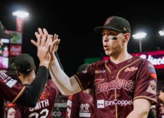 Joey Meneses en busca de la triple corona en béisbol mexicano