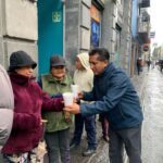 Reciben abuelitos en Puebla apoyo del programa de Bienestar