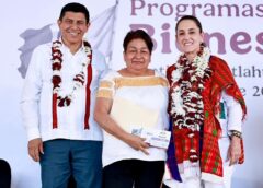 Claudia Sheinbaum y Salomón Jara entregan tarjetas de Pensión Mujeres Bienestar en Oaxaca